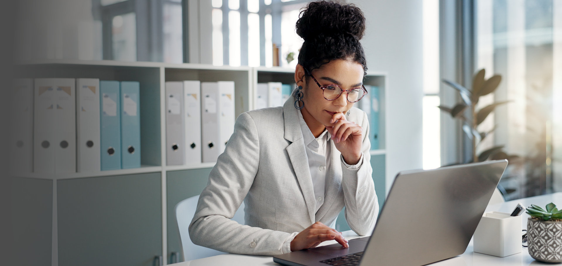 Doctor talking to nurse